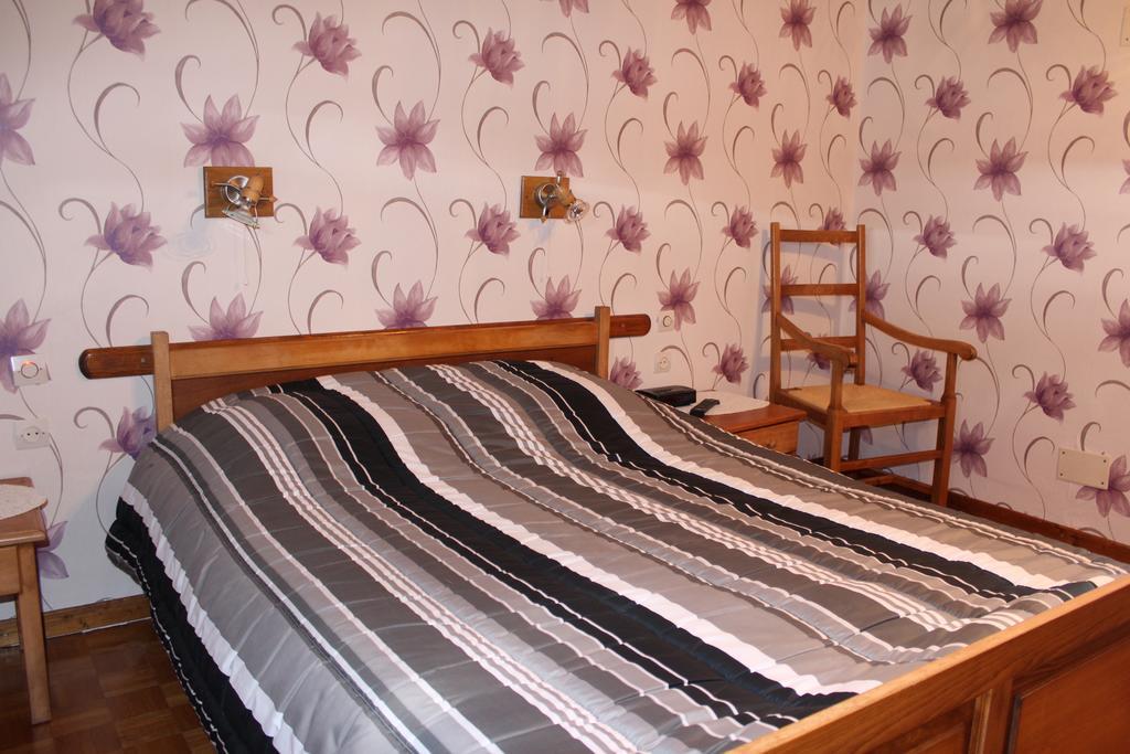 Chambres D'Hotes Au Vieux Moulin Entre Sarreguemine Et Bitche Rahling Oda fotoğraf